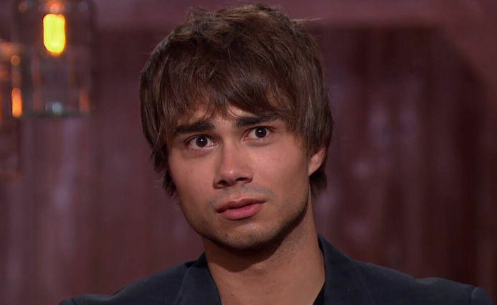 ALEXANDER RYBAK viser nye sider av seg selv i Hver gang vi møtes. ALEXANDER RYBAK viser nye sider av seg selv i Hver gang vi møtes.