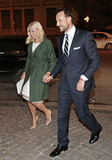 Kronprins Haakon og kronprinsesse Mette-Marit under ankomsten på Hotel Metropole i Hanoi, Vietnam tirsdag kveld i forbindelse med det offisielle besøket 18-21 mars. Kronprins Haakon og kronprinsesse Mette-Marit under ankomsten på Hotel Metropole i Hanoi, Vietnam tirsdag kveld i forbindelse med det offisielle besøket 18-21 mars.