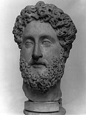 Slik skal Commodus ha sett ut i virkeligheten. Slik skal Commodus ha sett ut i virkeligheten.