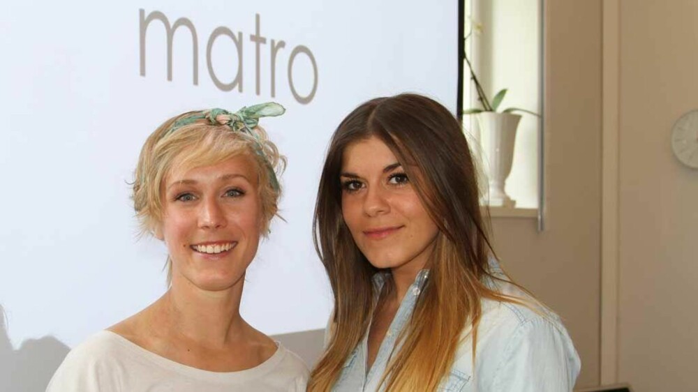 - Du skal ikke ha dårlig samvittighet om du ikke spiser pizza med blomkålbunn på fredag, sier blogger Kristin Gjelsvik. Her sammen med Mathilde Espeseth. - Du skal ikke ha dårlig samvittighet om du ikke spiser pizza med blomkålbunn på fredag, sier blogger Kristin Gjelsvik. Her sammen med Mathilde Espeseth.