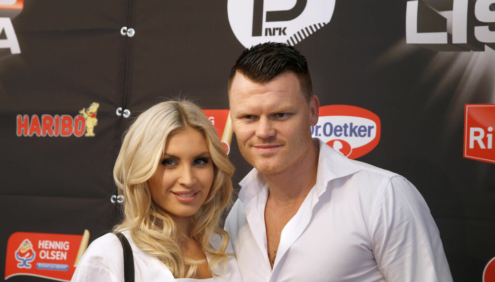 John Arne Riise, her med kona Louise Angelica Riise, ble overrasket over hvor fort de ble vant til kamera. John Arne Riise, her med kona Louise Angelica Riise, ble overrasket over hvor fort de ble vant til kamera.