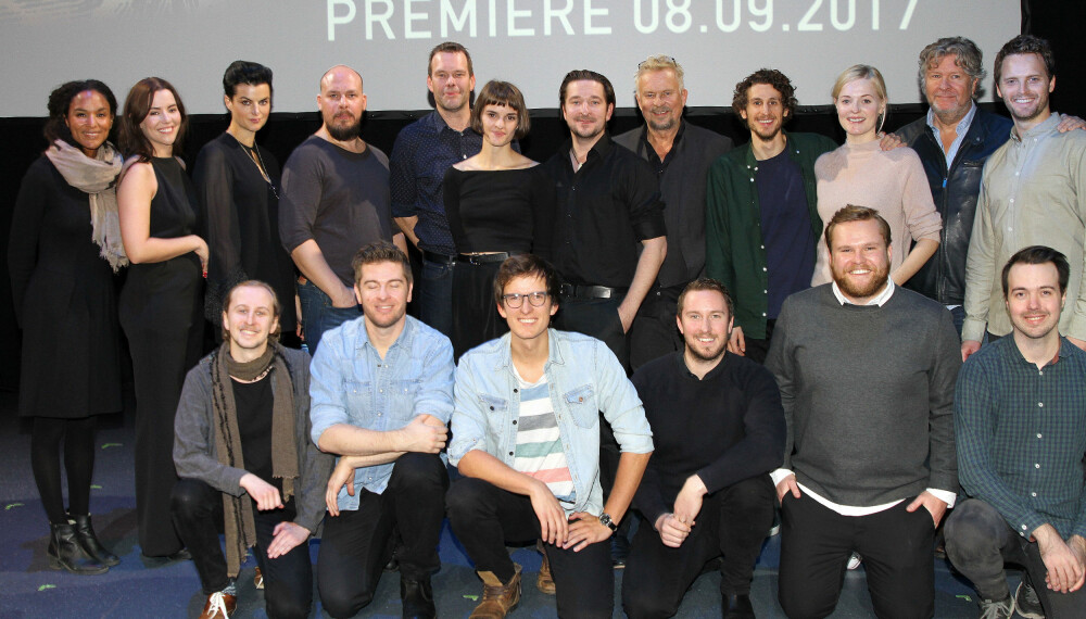 Foran: fra venstre: Håkon Steinsholt, Samuel Brandt, Thomas Ottersen, Atle Solberg, Lasse Vermeli og Marius Grønsdal. Foran: fra venstre: Håkon Steinsholt, Samuel Brandt, Thomas Ottersen, Atle Solberg, Lasse Vermeli og Marius Grønsdal.