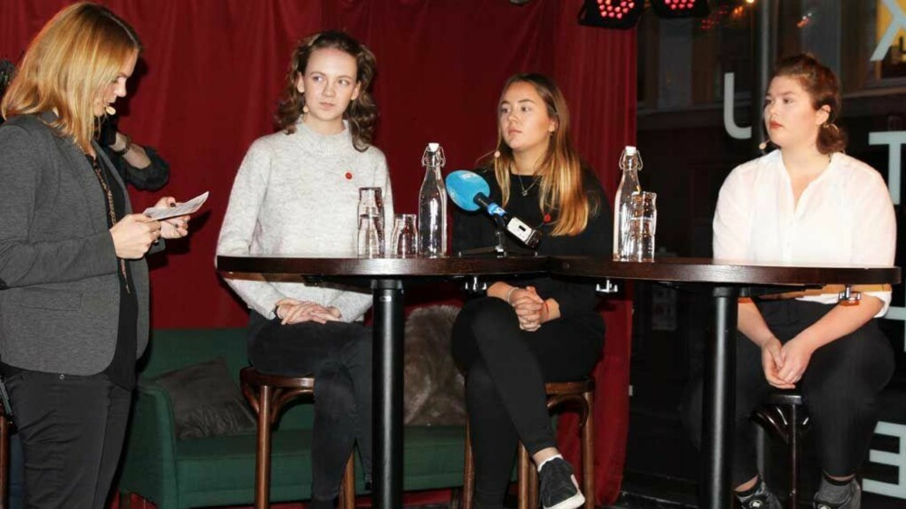VOLD MOT KVINNER OG RUSENS ROLLE: Anna (19), Kari (19) og Oline (16) om hvordan de opplever unge kvinners situasjon. VOLD MOT KVINNER OG RUSENS ROLLE: Anna (19), Kari (19) og Oline (16) om hvordan de opplever unge kvinners situasjon.