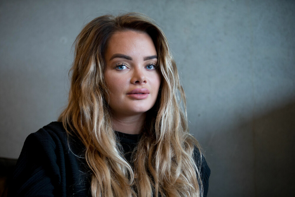 - Jeg trykker ikke ned andre for feilene de har gjort før, sier Sophie Elise Isachsen i et blogginnlegg. - Jeg trykker ikke ned andre for feilene de har gjort før, sier Sophie Elise Isachsen i et blogginnlegg.