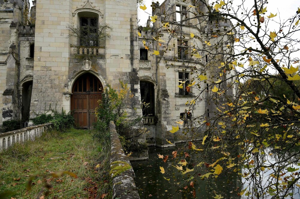 En del av det eventyrliknende slottet La Mothe-Chandeniers i Les Trois-Moutiers i Vest-Frankrike. En del av det eventyrliknende slottet La Mothe-Chandeniers i Les Trois-Moutiers i Vest-Frankrike.