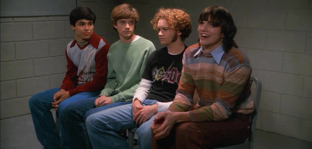 Wilmer Valderrama, Topher Grace, Ashton Kutcher og Danny Masterson i That '70s Show. Wilmer Valderrama, Topher Grace, Ashton Kutcher og Danny Masterson i That '70s Show.