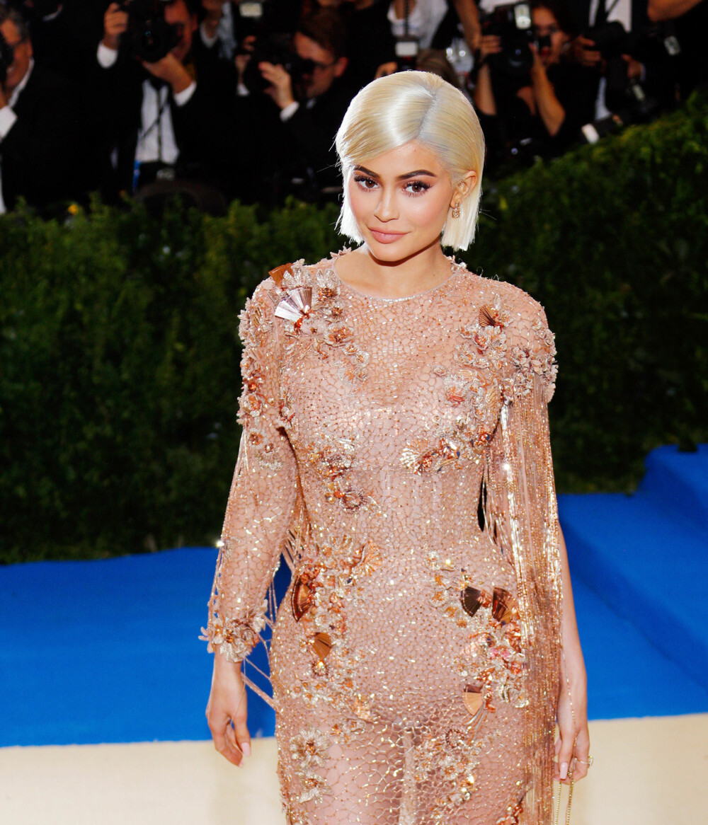 SØKKRIK: Kylie Jenner har penger så det holder, og er den nest rikeste i Kardashian/Jenner-klanen, bak storesøster Kim Kardashian. Her er den unge trendsetteren på Met-gallaen i 2017. SØKKRIK: Kylie Jenner har penger så det holder, og er den nest rikeste i Kardashian/Jenner-klanen, bak storesøster Kim Kardashian. Her er den unge trendsetteren på Met-gallaen i 2017.