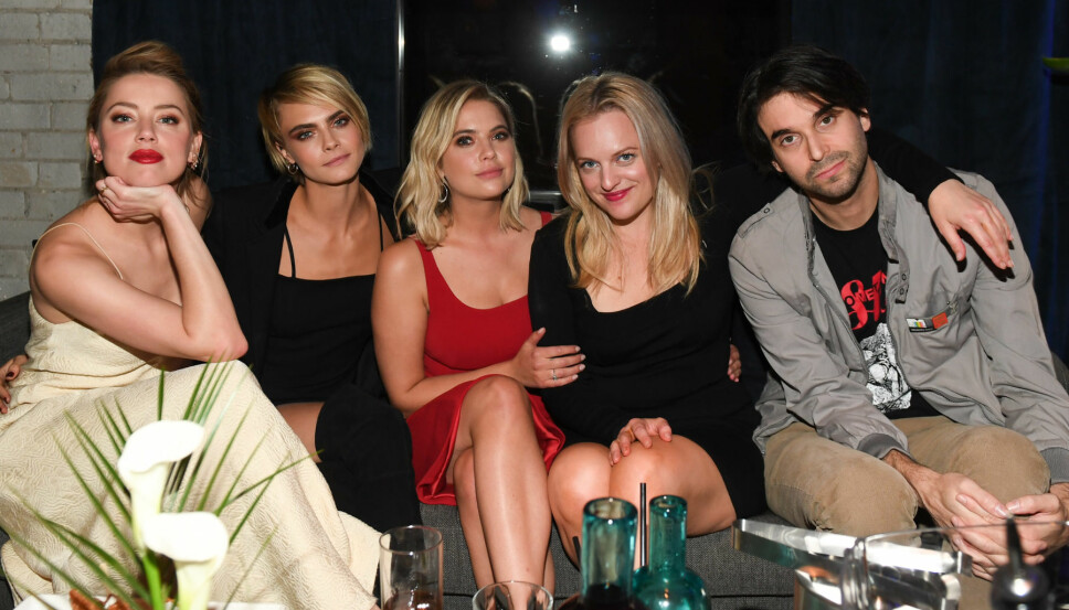 FRA VENSTRE: Amber Heard, Cara Delevingne, Ashley Benson, Elisabeth Moss og Alex Ross Perry på «Her Smell» cocktailparty på RBC House Toronto Film Festival i helgen. FRA VENSTRE: Amber Heard, Cara Delevingne, Ashley Benson, Elisabeth Moss og Alex Ross Perry på «Her Smell» cocktailparty på RBC House Toronto Film Festival i helgen.