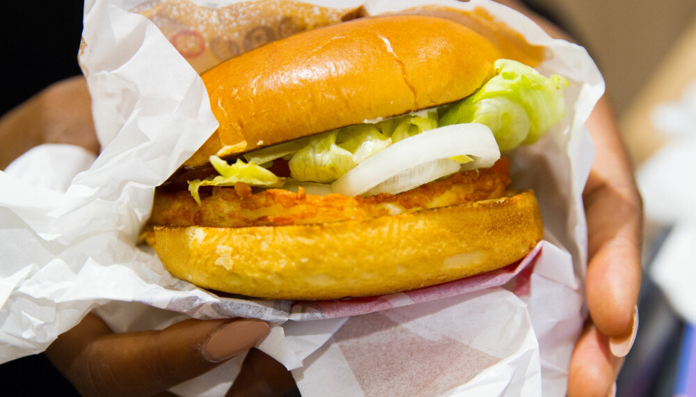 PRØVER HALLOUMI: Burger King utvider den vegetariske delen av menyen sin denne høsten. PRØVER HALLOUMI: Burger King utvider den vegetariske delen av menyen sin denne høsten.