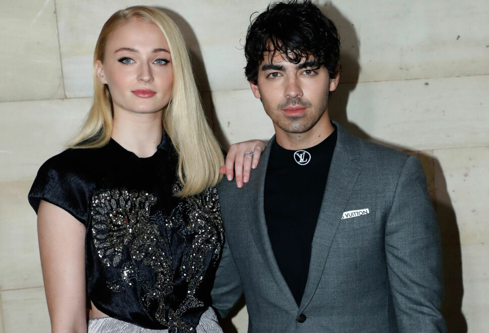 LAV PROFIL: Sophie Turner og Joe Jonas har så langt holdt en lav profil, og har unngått å stille på den røde løperen sammen. LAV PROFIL: Sophie Turner og Joe Jonas har så langt holdt en lav profil, og har unngått å stille på den røde løperen sammen.
