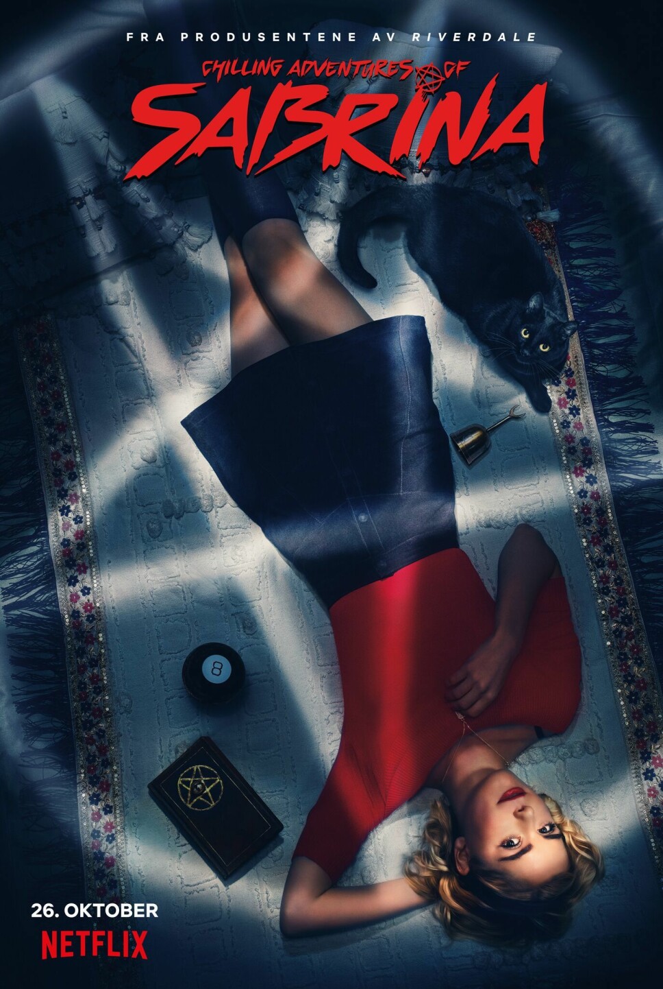PREMIERE HALLOWEENHELGEN: The Chilling Adventures of Sabrina har premiere fredag 26. oktober, altså helgen før halloween. Her reklameplakaten for serien. PREMIERE HALLOWEENHELGEN: The Chilling Adventures of Sabrina har premiere fredag 26. oktober, altså helgen før halloween. Her reklameplakaten for serien.
