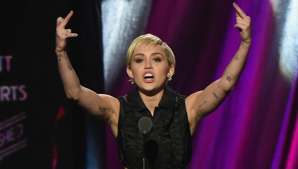 Miley Cyrus er blant kjendiskvinnene som har lagt bort barberhøvelen. Miley Cyrus er blant kjendiskvinnene som har lagt bort barberhøvelen.