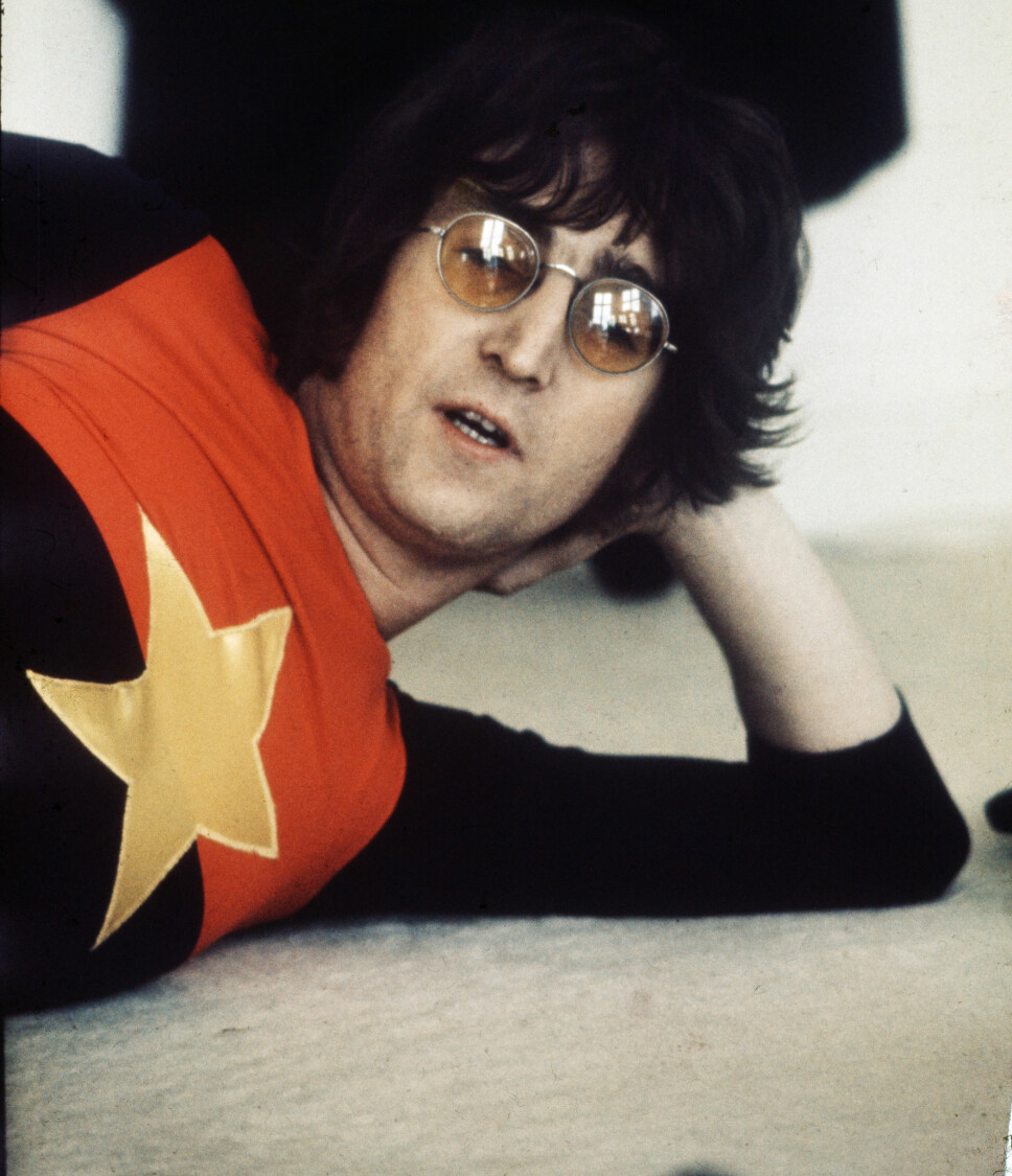 KJENT LOOK: John Lennon brakte oss, i tilelgg til fin musikk, små, runde hippiebriller. KJENT LOOK: John Lennon brakte oss, i tilelgg til fin musikk, små, runde hippiebriller.