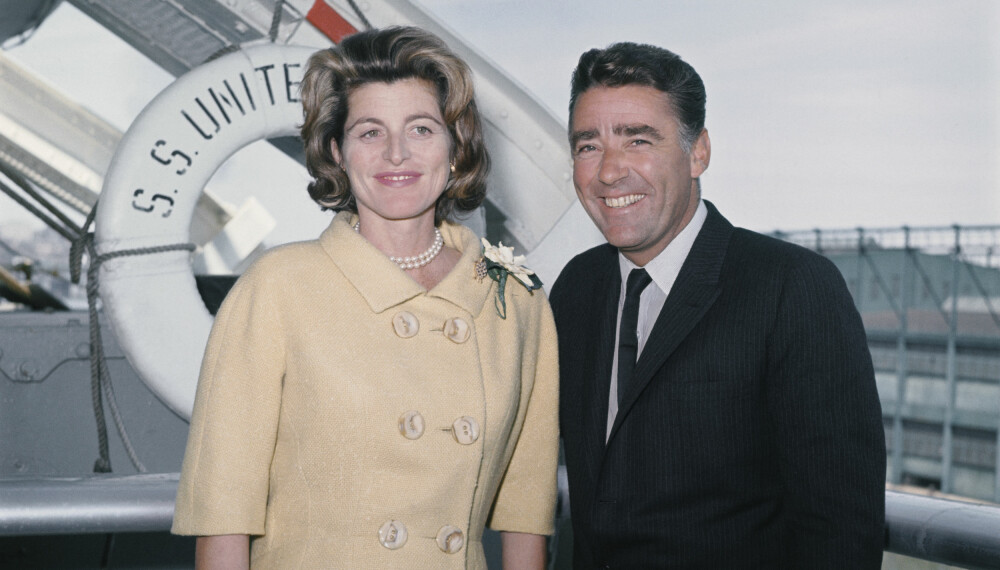 Peter Lawford, presidentens svigerfar, her fotografert sammen med kona Patricia Kennedy har blitt beskyldt for å ha hatt en finger med i spillet. Peter Lawford, presidentens svigerfar, her fotografert sammen med kona Patricia Kennedy har blitt beskyldt for å ha hatt en finger med i spillet.