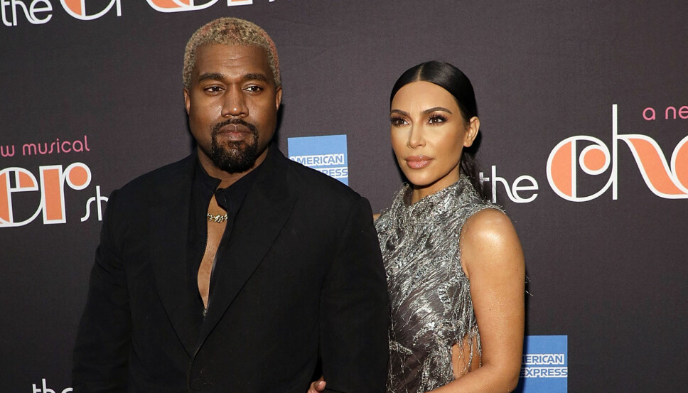 FORELDRE FOR FJERDE GANG: Kanye West og Kim Kardashian venter sitt fjerde barn ved hjelp av en surrogatmor. FORELDRE FOR FJERDE GANG: Kanye West og Kim Kardashian venter sitt fjerde barn ved hjelp av en surrogatmor.