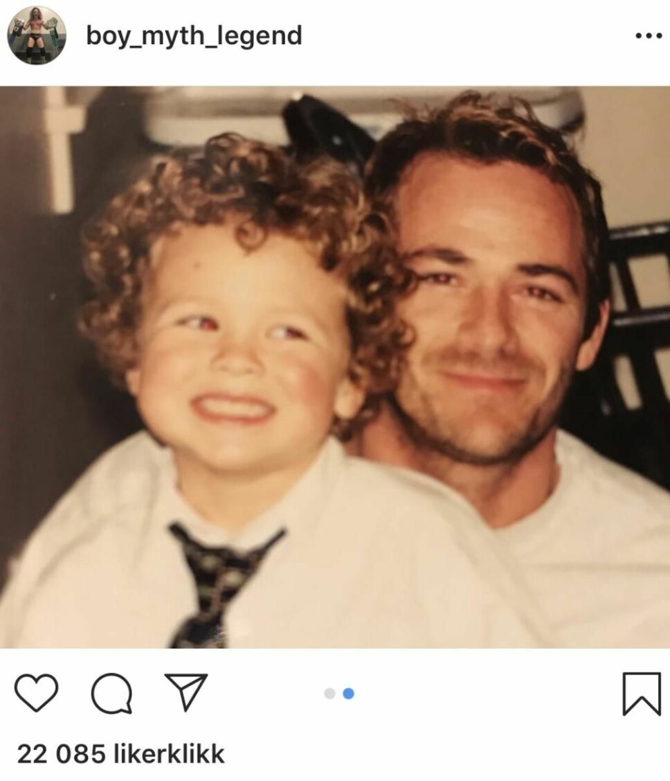 FAR OG SØNN: Jack Perry la ut dette bildet på Instagram etter farens død. FAR OG SØNN: Jack Perry la ut dette bildet på Instagram etter farens død.