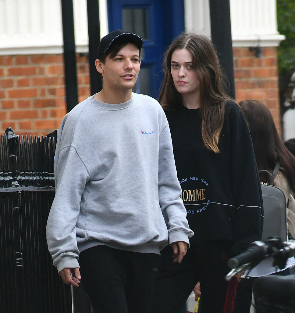 MED SØSTEREN: Louis Tomlinson ute og rundt med søsteren Felicite Tomlinson. MED SØSTEREN: Louis Tomlinson ute og rundt med søsteren Felicite Tomlinson.