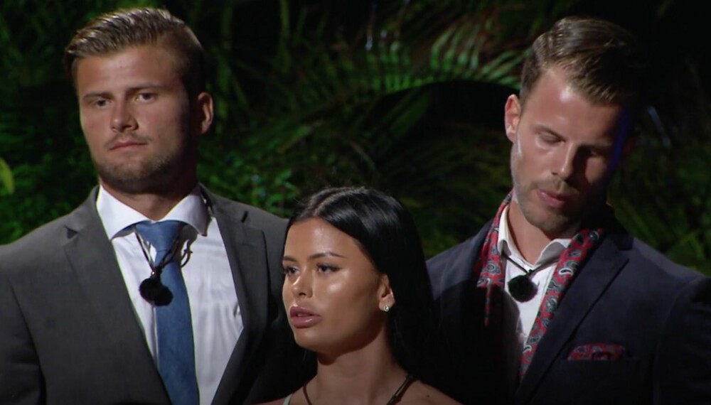 Simen blir den som sjekker ut fra Paradise Hotel. Simen blir den som sjekker ut fra Paradise Hotel.