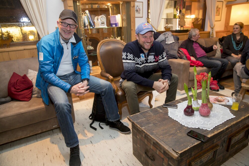 STØTTE: Pappa Bjørn Svindal har fulgt sønnen verden rundt gjennom hele karrieren. Her er de to sammen i Kitzbühel i 2018. STØTTE: Pappa Bjørn Svindal har fulgt sønnen verden rundt gjennom hele karrieren. Her er de to sammen i Kitzbühel i 2018.